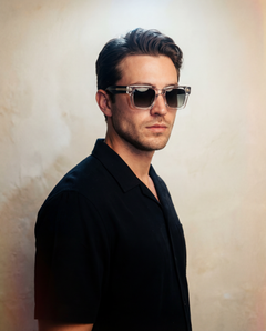 YouNick Big Star Fusion transparent-black sunglasses, lifestyle view